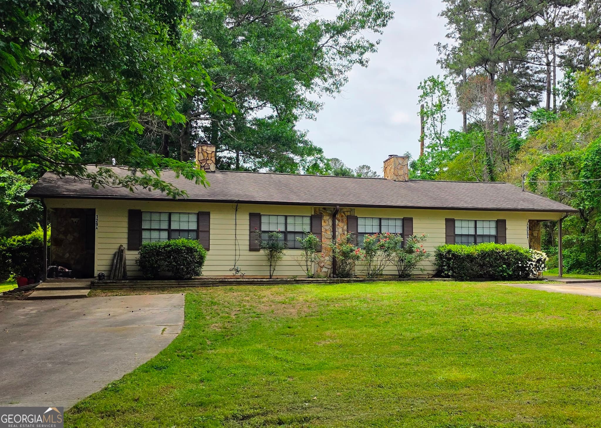 2 bedroom, 1 bathroom, 1,934 sq ft single family residence sold at 129 Valleywood Road, Tyrone, GA 30290