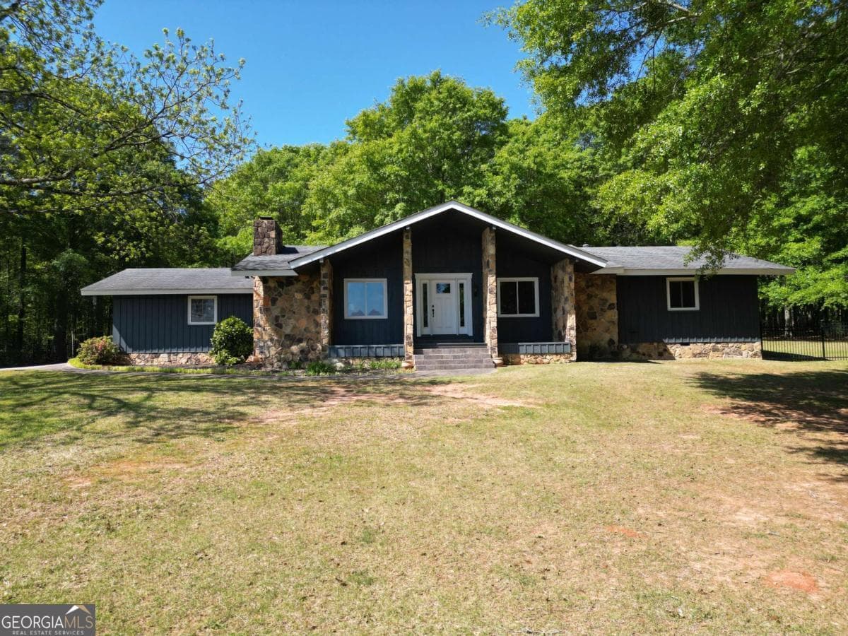 3 bedroom, 2 bathroom, 2,148 sq ft single family residence sold at 1961 Mars Hill Road, Watkinsville, GA 30677