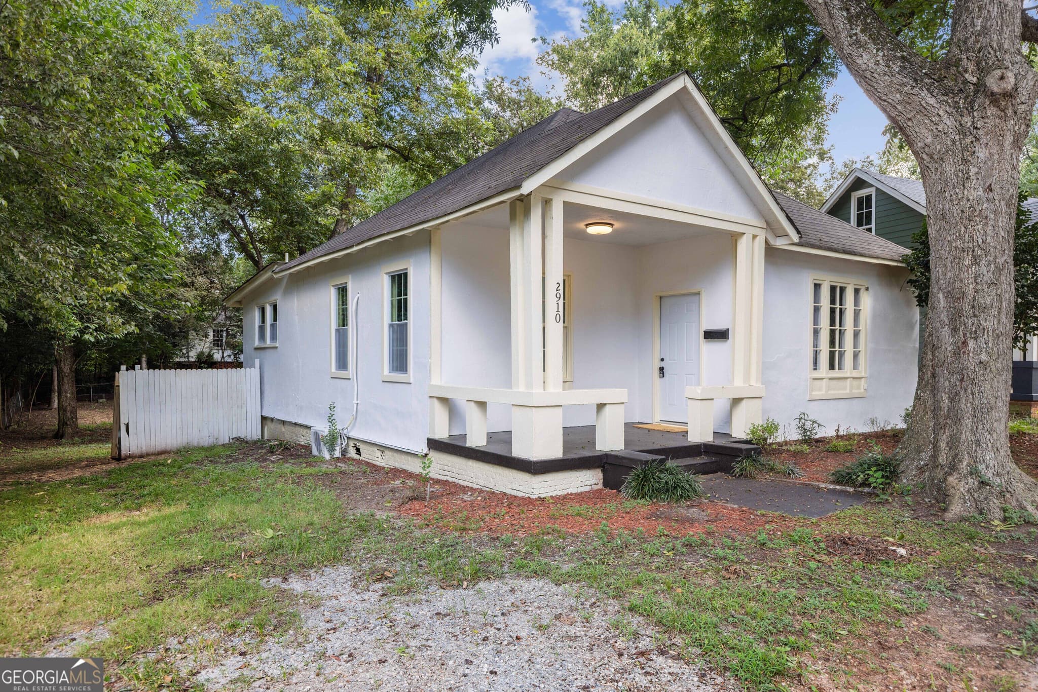 2 bedroom, 2 bathroom, 1,111 sq ft single family residence for sale at 2910 Bradley Circle, Columbus, GA 31904