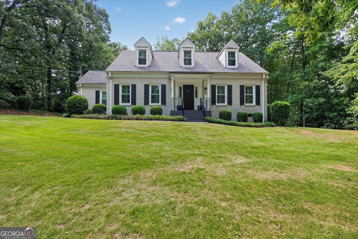 3 bedroom, 2.5 bathroom, 2,770 sq ft single family residence for sale at 4962 Wellington Drive, Macon, GA 31210