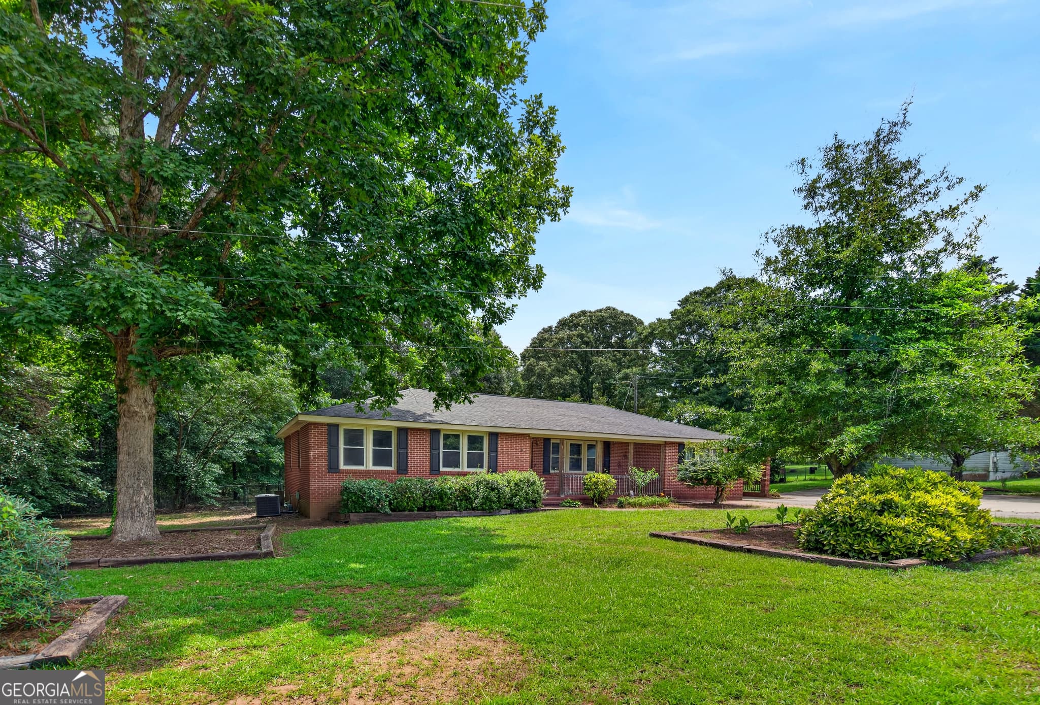3 bedroom, 2 bathroom, 2,156 sq ft single family residence sold at 150 Glenda Drive, Lagrange, GA 30241