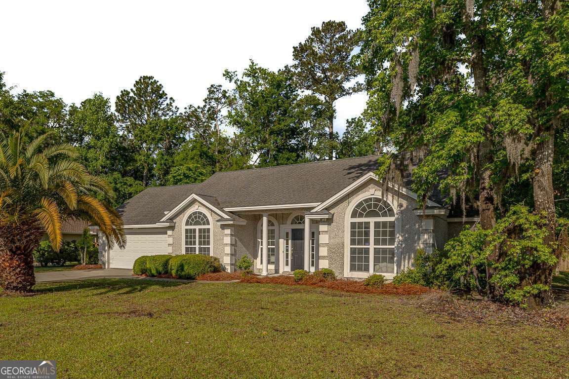 4 bedroom, 2 bathroom, 1,844 sq ft single family residence sold at 158 Autumn Ridge Court, Brunswick, GA 31525