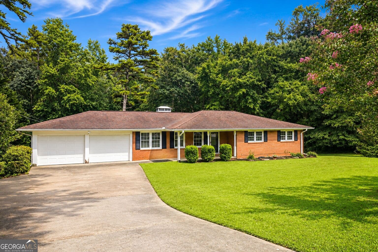 4 bedroom, 3 bathroom, 3,577 sq ft single family residence for sale at 128 Scott Circle, Toccoa, GA 30577