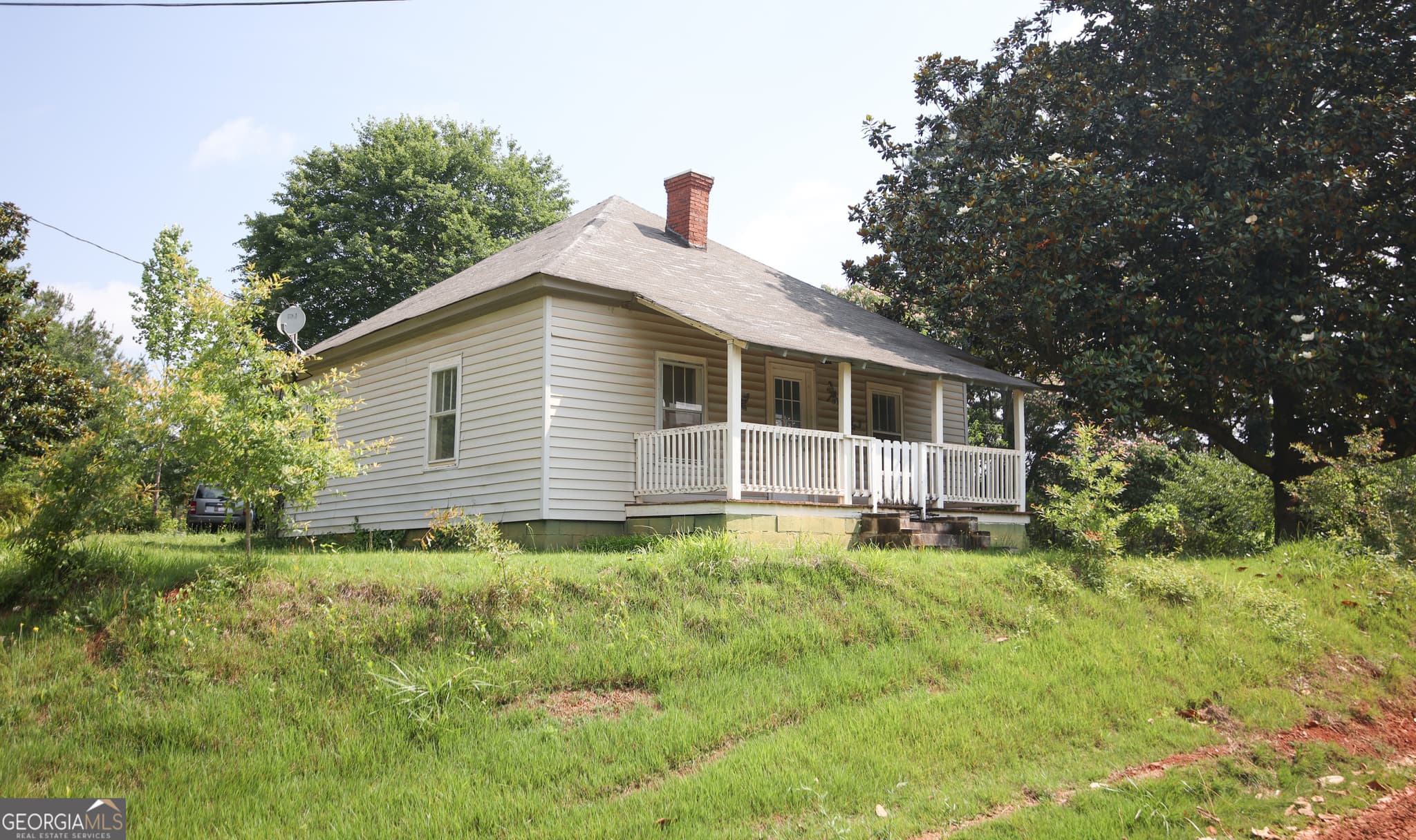 2 bedroom, 1 bathroom, 812 sq ft single family residence sold at 2818 Toms Creek Road, Martin, GA 30557