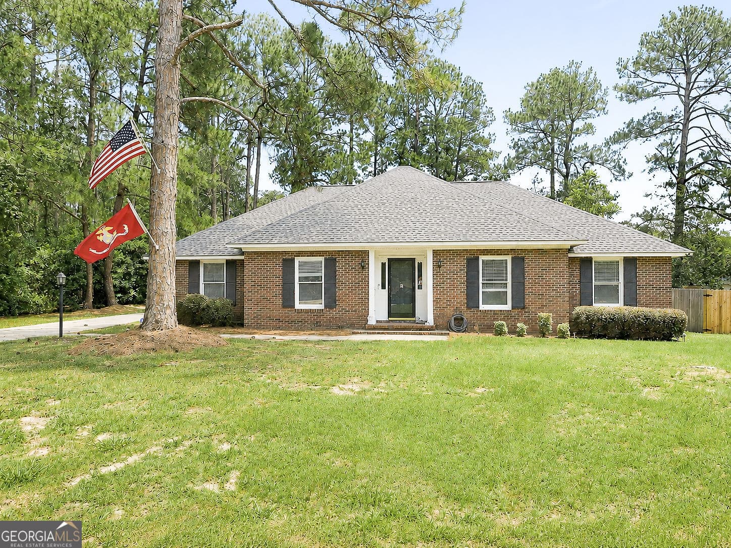 4 bedroom, 2 bathroom, 2,004 sq ft single family residence for sale at 127 Pine Bluff Drive, Statesboro, GA 30458