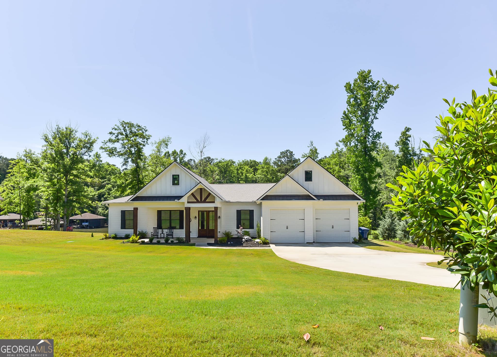 3 bedroom, 3.5 bathroom, 2,570 sq ft single family residence for sale at 209 Lee Road 2121, Salem, AL 36874