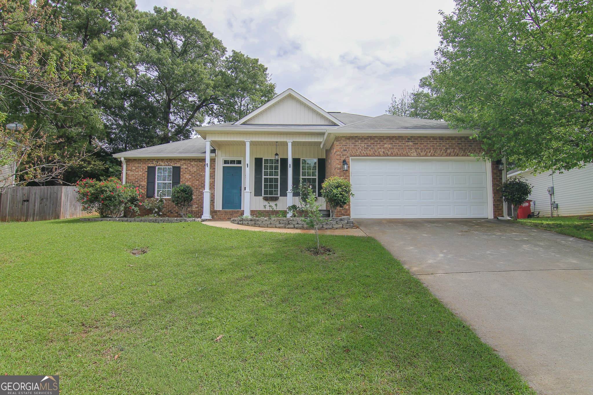 3 bedroom, 2 bathroom, 1,327 sq ft single family residence sold at 105 Jeanette Place, Centerville, GA 31028