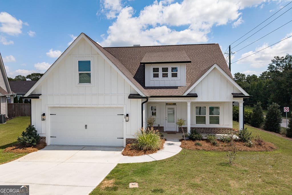 4 bedroom, 3.5 bathroom, 2,647 sq ft single family residence for sale at 15 Richmond Drive, Statham, GA 30666