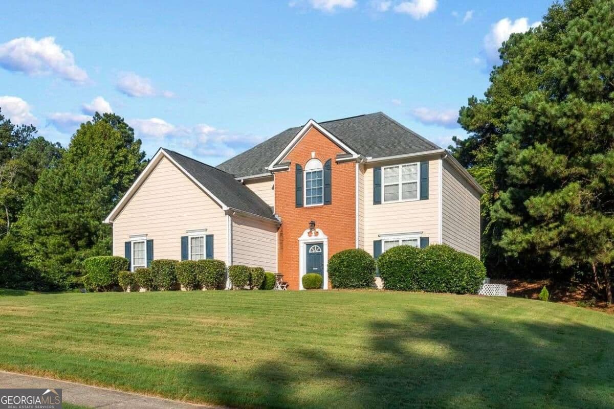 4 bedroom, 2.5 bathroom, 2,202 sq ft single family residence for sale at 473 Concord Circle, Mcdonough, GA 30253