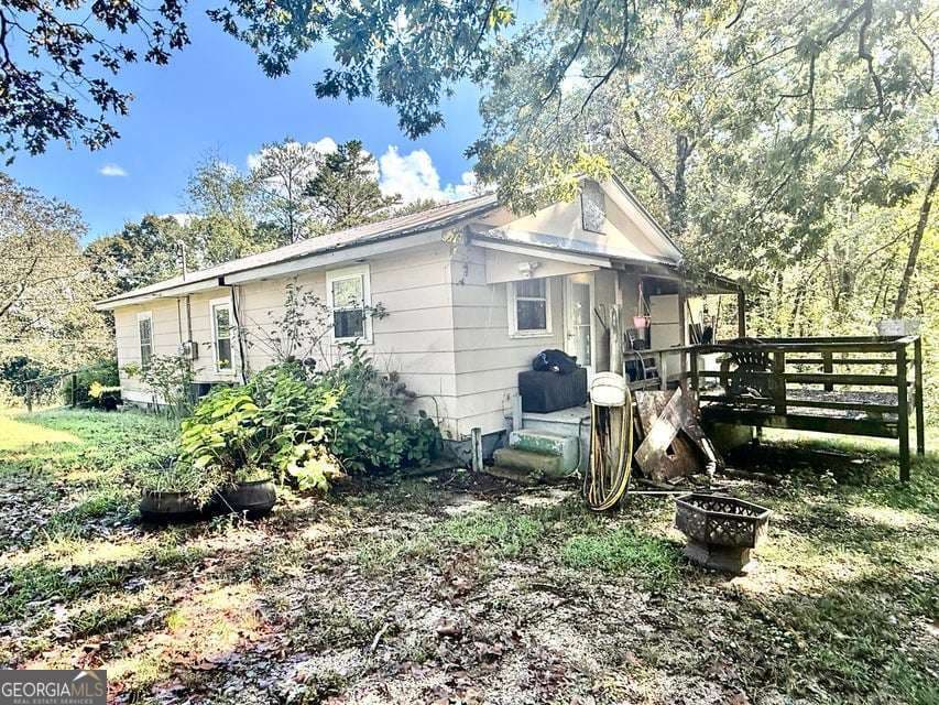 3 bedroom, 1 bathroom, 1,628 sq ft single family residence for sale at 64 Hartline Hill Road, Summerville, GA 30747