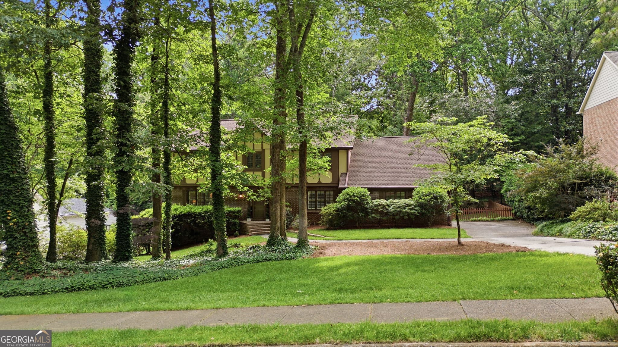 4 bedroom, 2.5 bathroom, 3,166 sq ft single family residence sold at 4669 Karls Gate Drive, Marietta, GA 30068