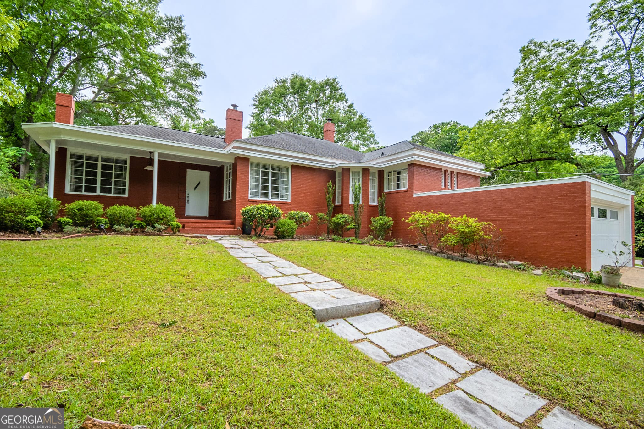 3 bedroom, 2 bathroom, 2,384 sq ft single family residence sold at 199 Lake Forest Drive, Elberton, GA 30635
