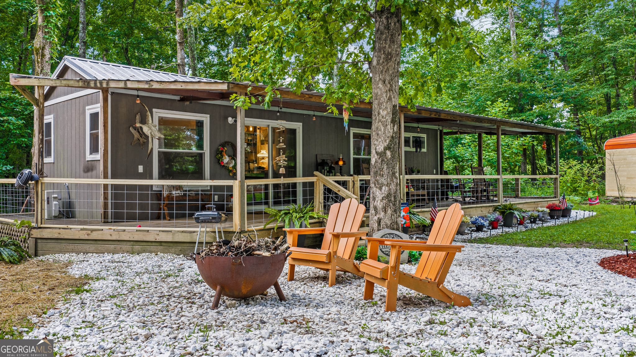 1 bedroom, 1 bathroom, 396 sq ft manufactured home,single family residence for sale at 305 Golf Course Road, Menlo, GA 30731