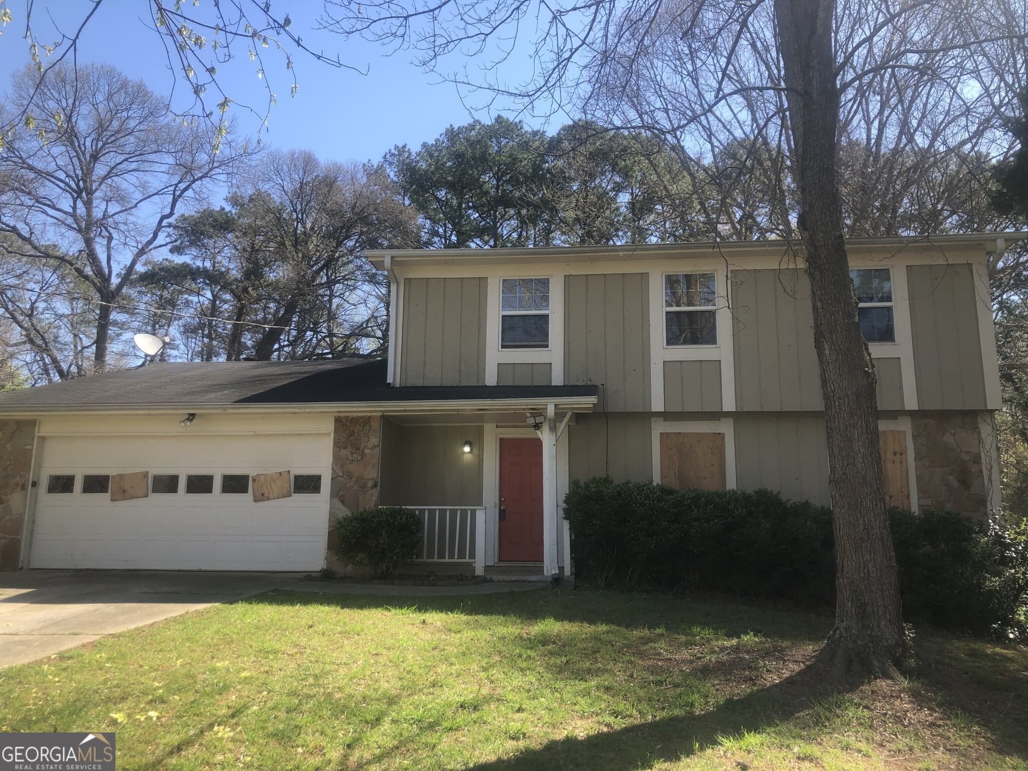 4 bedroom, 2.5 bathroom, 2,086 sq ft single family residence sold at 432 Rock Meadow Drive, Stone Mountain, GA 30088
