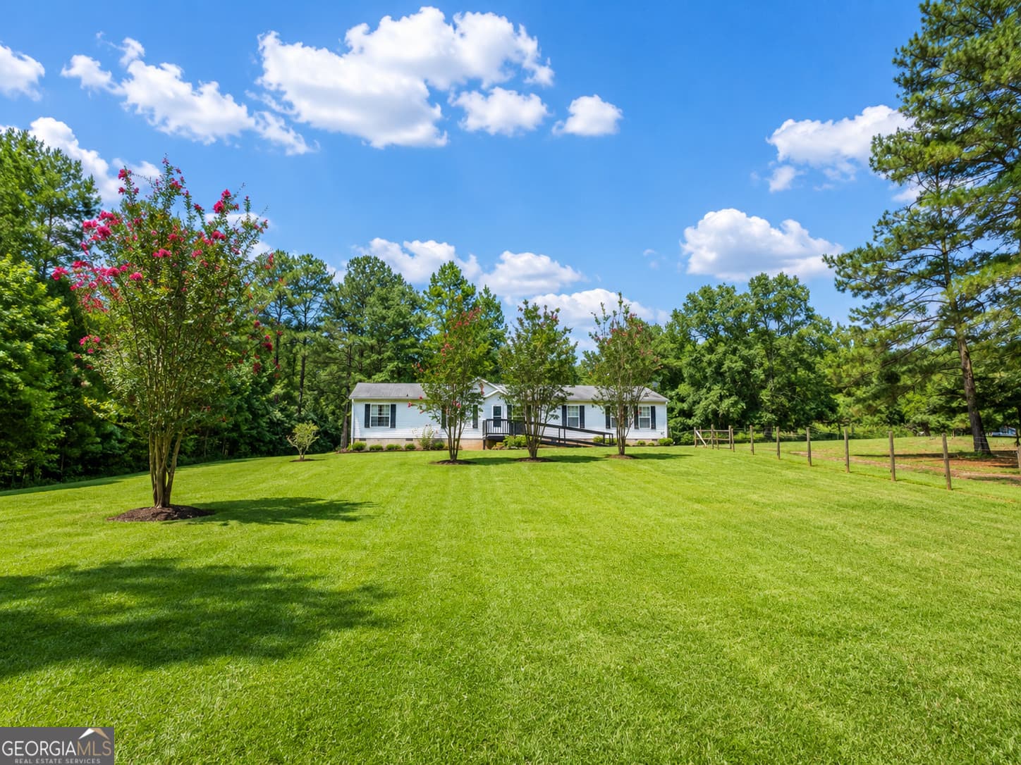 4 bedroom, 2 bathroom, 1,786 sq ft manufactured home,single family residence for sale at 141 Gamecock Way, Barnesville, GA 30204