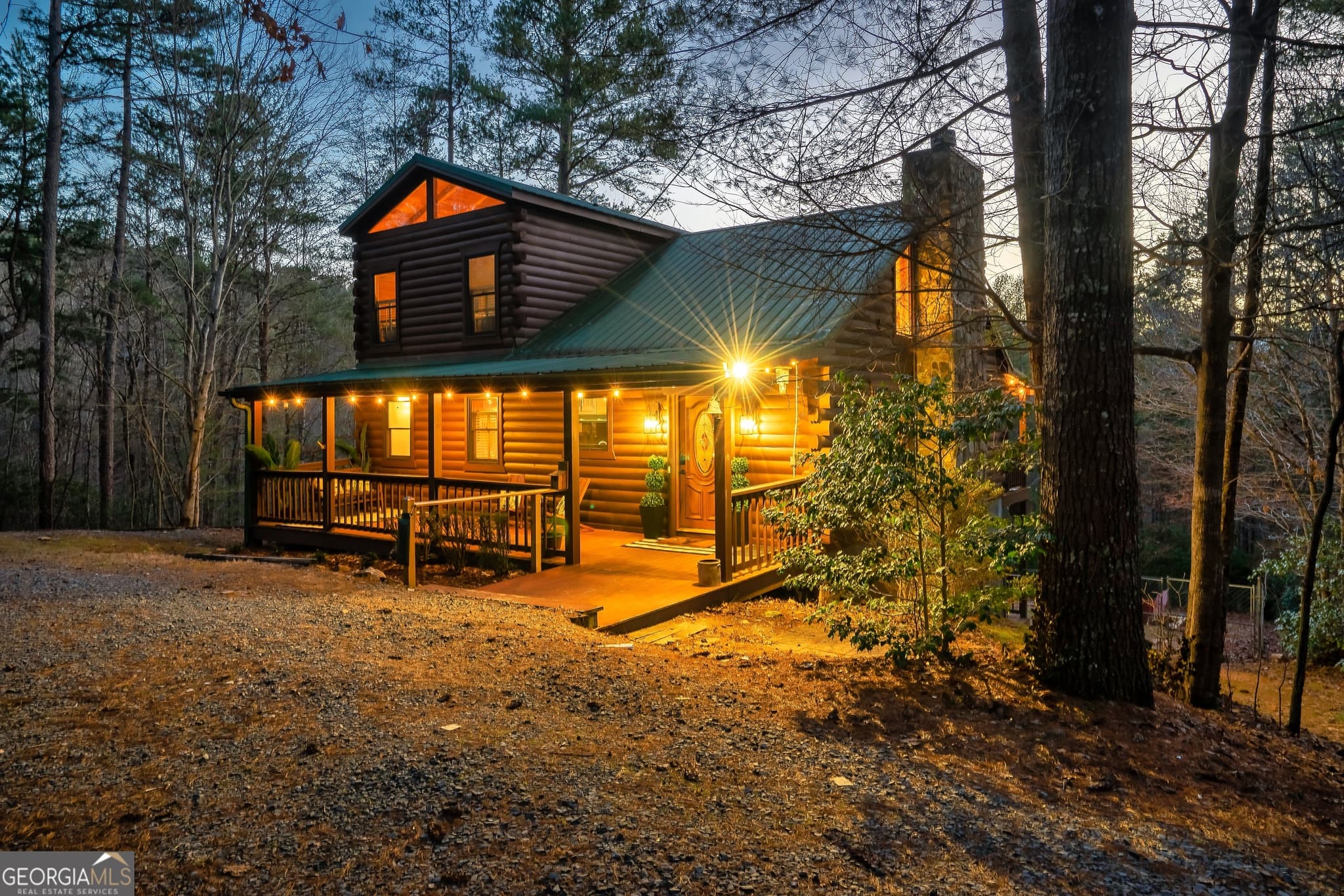 4 bedroom, 3.5 bathroom, 2,500 sq ft cabin,single family residence for sale at 239 Ernest Alta Circle, Blue Ridge, GA 30513