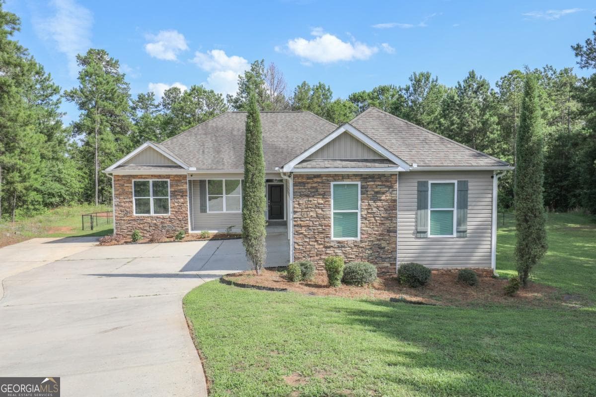 4 bedroom, 2.5 bathroom, 1,761 sq ft single family residence sold at 265 Will Place, Milledgeville, GA 31061