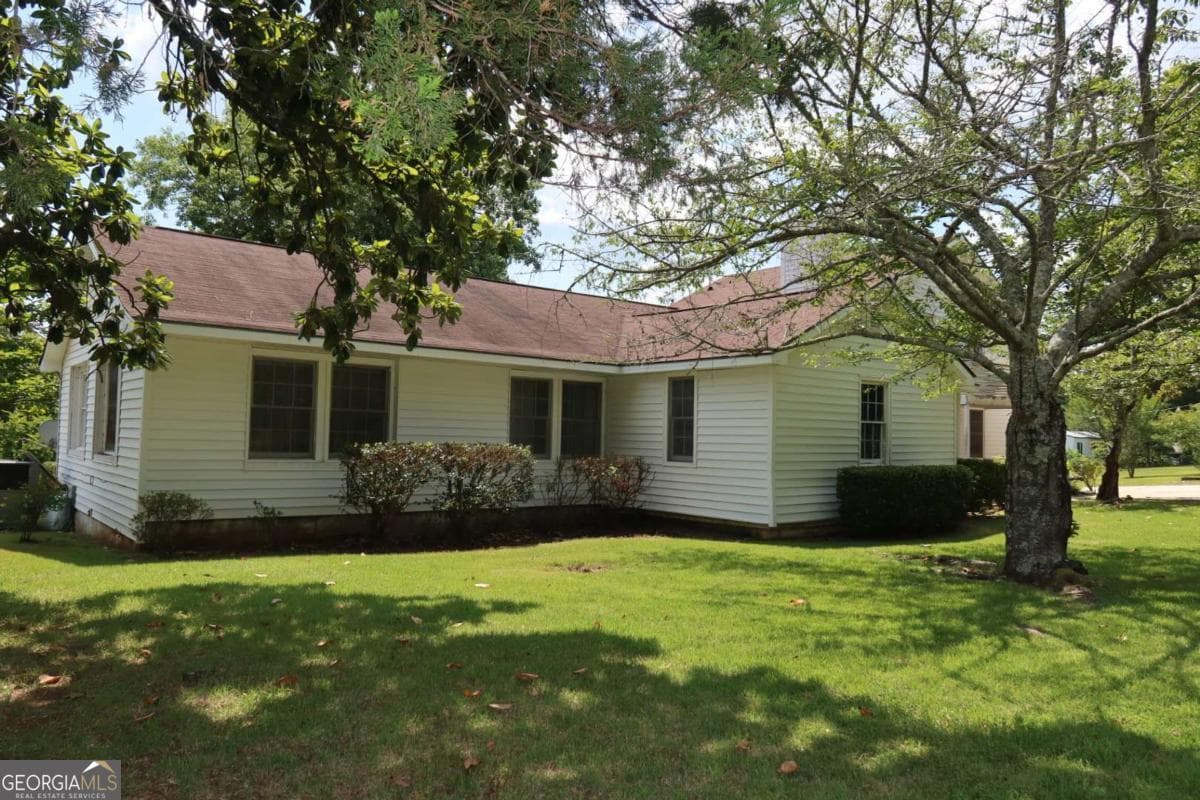 3 bedroom, 2 bathroom, 2,764 sq ft single family residence for sale at 372 Old Monticello Road, Milledgeville, GA 31061