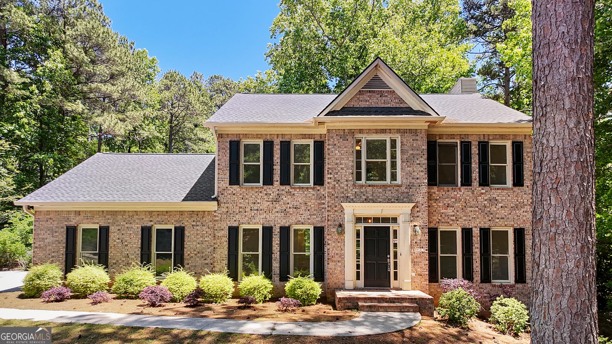 4 bedroom, 3.5 bathroom, 3,691 sq ft single family residence sold at 115 Scenic Pass, Fayetteville, GA 30215