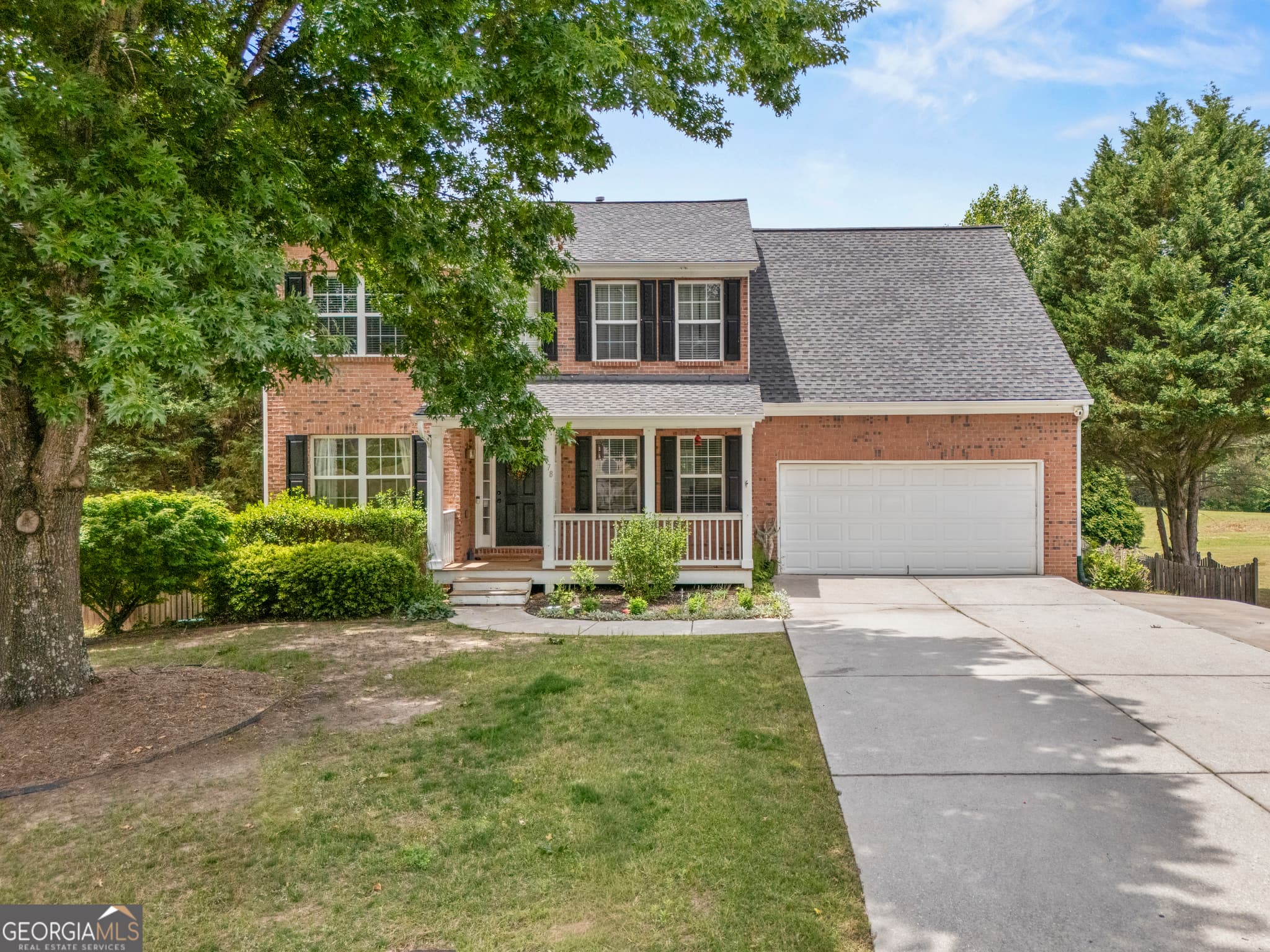 4 bedroom, 3.5 bathroom, 2,736 sq ft single family residence for sale at 978 Shannon Road, Loganville, GA 30052