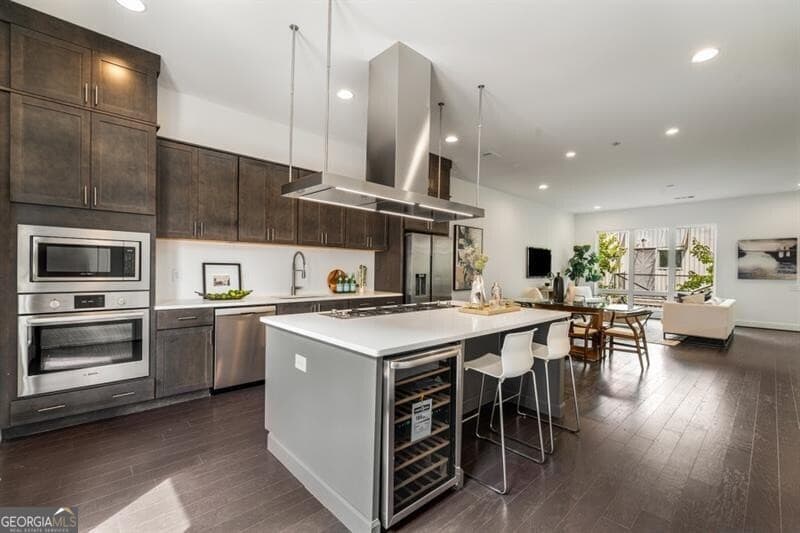 3 bedroom, 3.5 bathroom, 2,231 sq ft townhouse sold at 241 Maynard Terrace 18, Atlanta, GA 30316