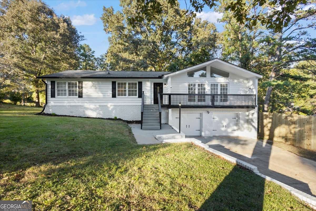 5 bedroom, 3 bathroom, 3,720 sq ft single family residence for sale at 6140 Michelle Lane, Douglasville, GA 30135
