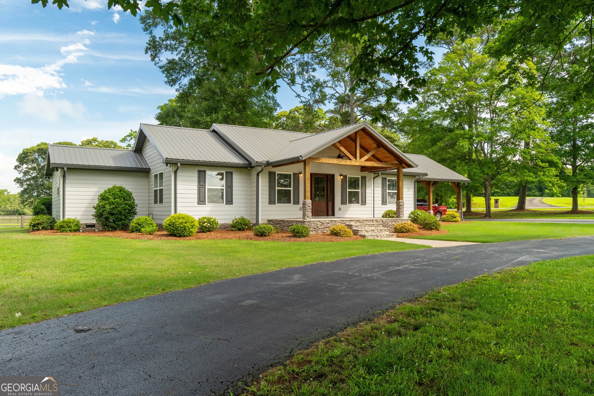 4 bedroom, 3 bathroom, 2,387 sq ft single family residence sold at 1183 Tyus Carrollton Road, Carrollton, GA 30117