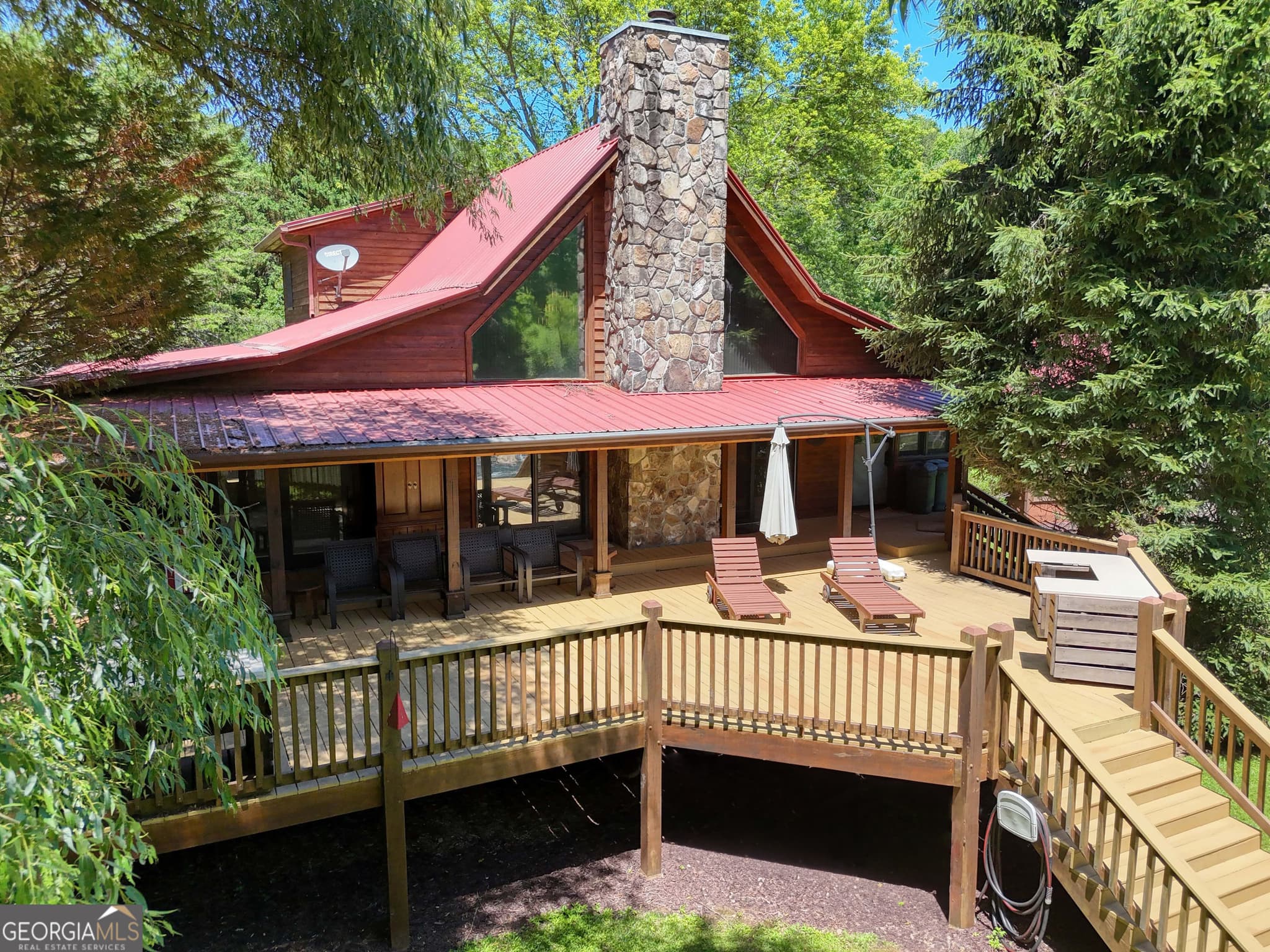 3 bedroom, 2 bathroom cabin,single family residence sold at 178 Riversound Village, Hayesville, NC 28904