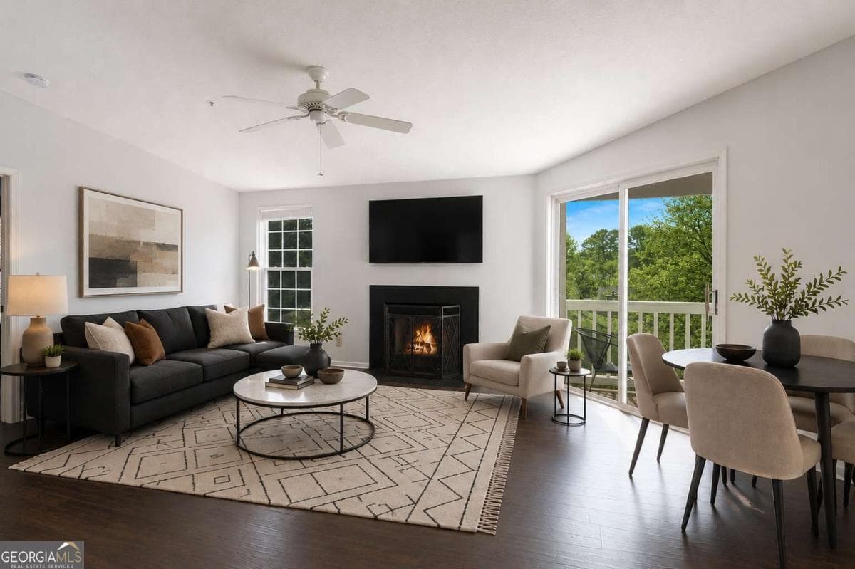 2 bedroom, 2 bathroom, 1,128 sq ft condominium for sale at 1483 Keys Crossing Drive, Brookhaven, GA 30319