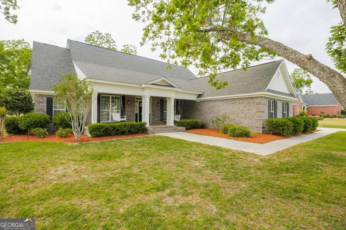 4 bedroom, 3 bathroom, 2,723 sq ft single family residence for sale at 3898 Orchard Way, Valdosta, GA 31605