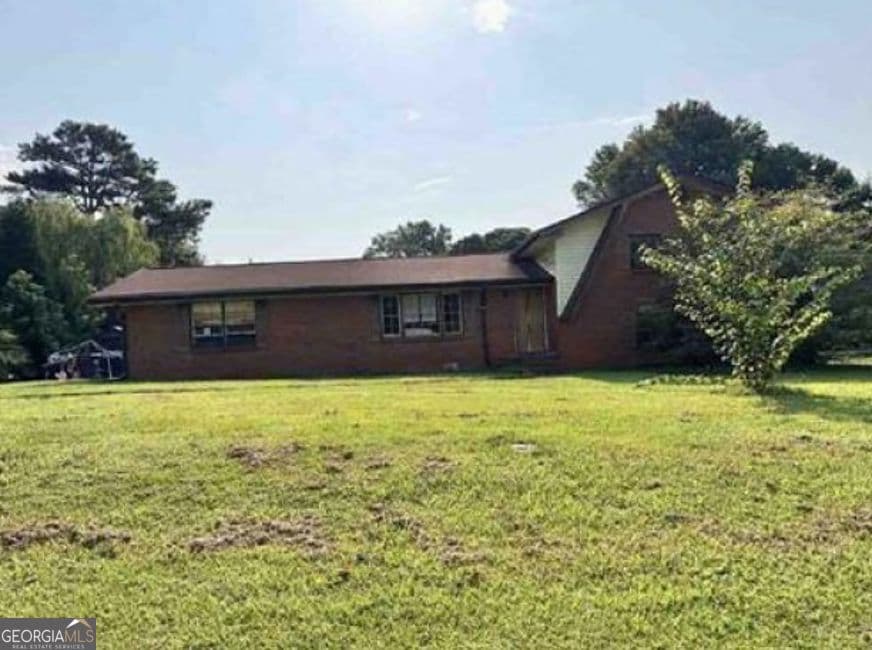 3 bedroom, 2 bathroom, 1,300 sq ft single family residence for sale at 3917 Cheoah Drive, Douglasville, GA 30135