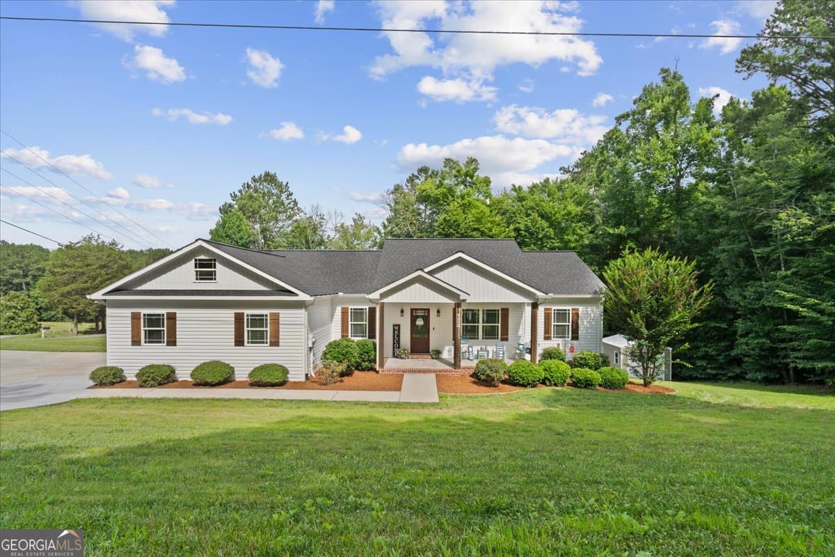 3 bedroom, 2 bathroom, 1,436 sq ft single family residence sold at 1604 Houston Valley Road, Ringgold, GA 30736