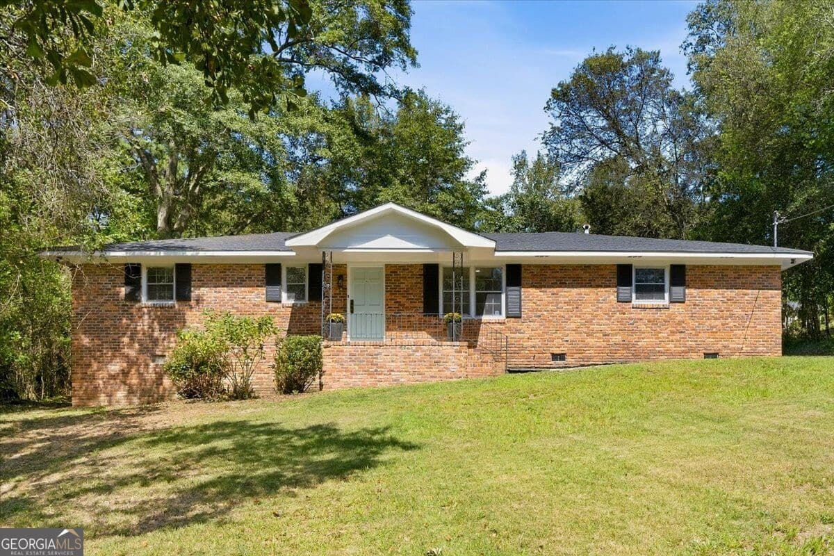 3 bedroom, 1.5 bathroom, 1,319 sq ft single family residence for sale at 110 Connie Drive, Macon, GA 31211