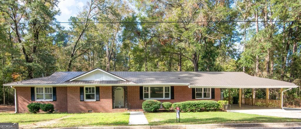 3 bedroom, 3 bathroom, 2,534 sq ft single family residence sold at 208 Wildwood Drive, Sylvania, GA 30467