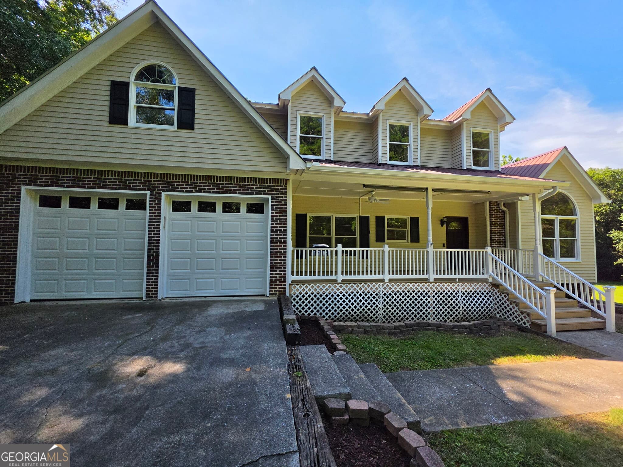 4 bedroom, 3 bathroom, 2,721 sq ft single family residence for sale at 89 Baker Street, Summerville, GA 30747