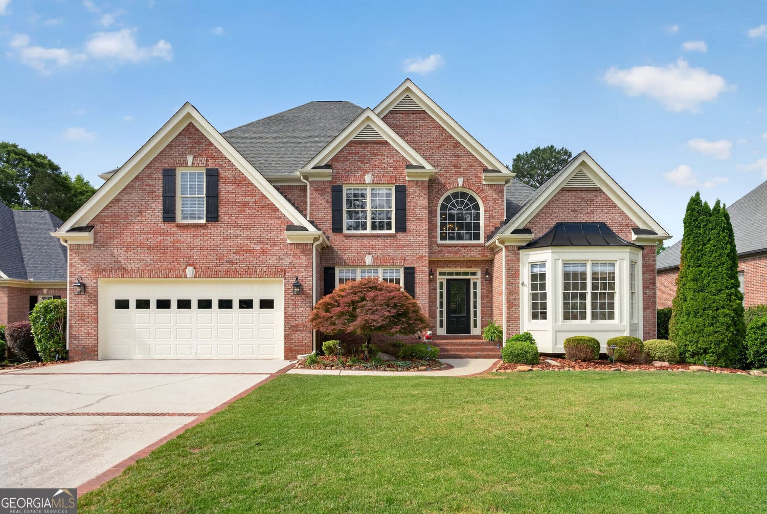 6 bedroom, 5.5 bathroom, 5,887 sq ft single family residence sold at 3913 Springtree Lane, Hoschton, GA 30548