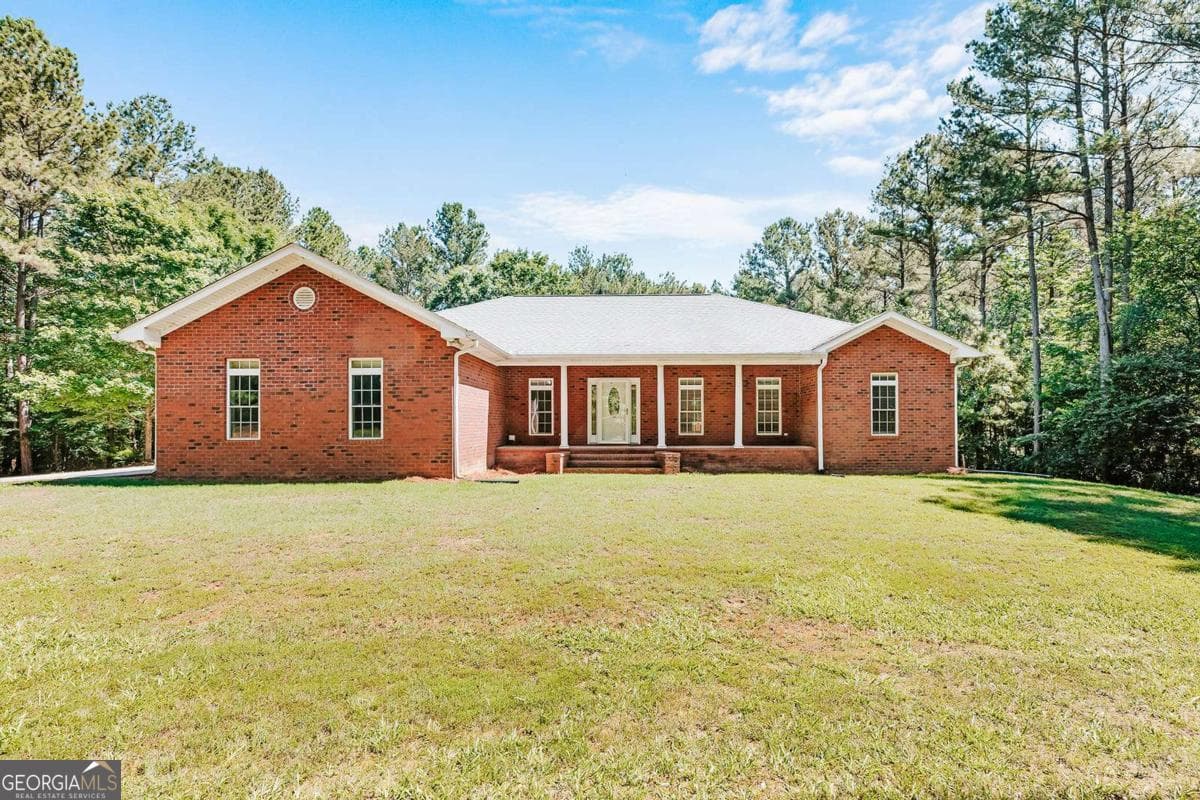 3 bedroom, 4 bathroom, 4,114 sq ft single family residence sold at 252 Sandy Cross Road, Lexington, GA 30648