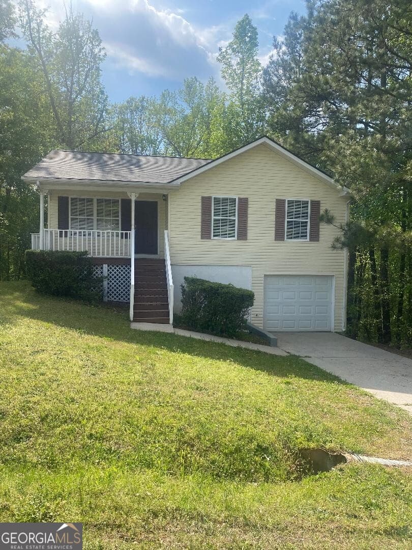 3 bedroom, 2 bathroom, 1,100 sq ft single family residence sold at 6440 River Hill Drive, Flowery Branch, GA 30542