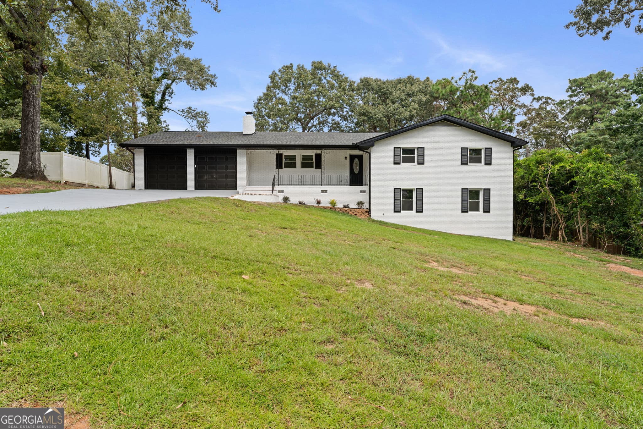 6 bedroom, 3 bathroom, 2,592 sq ft single family residence for sale at 504 Ashby Way, Warner Robins, GA 31088