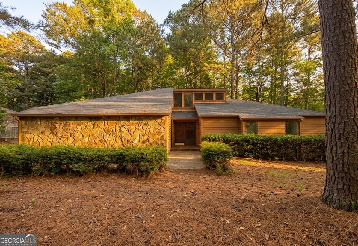 3 bedroom, 2 bathroom, 2,002 sq ft single family residence sold at 155 Franklin Farms Circle, Fayetteville, GA 30214