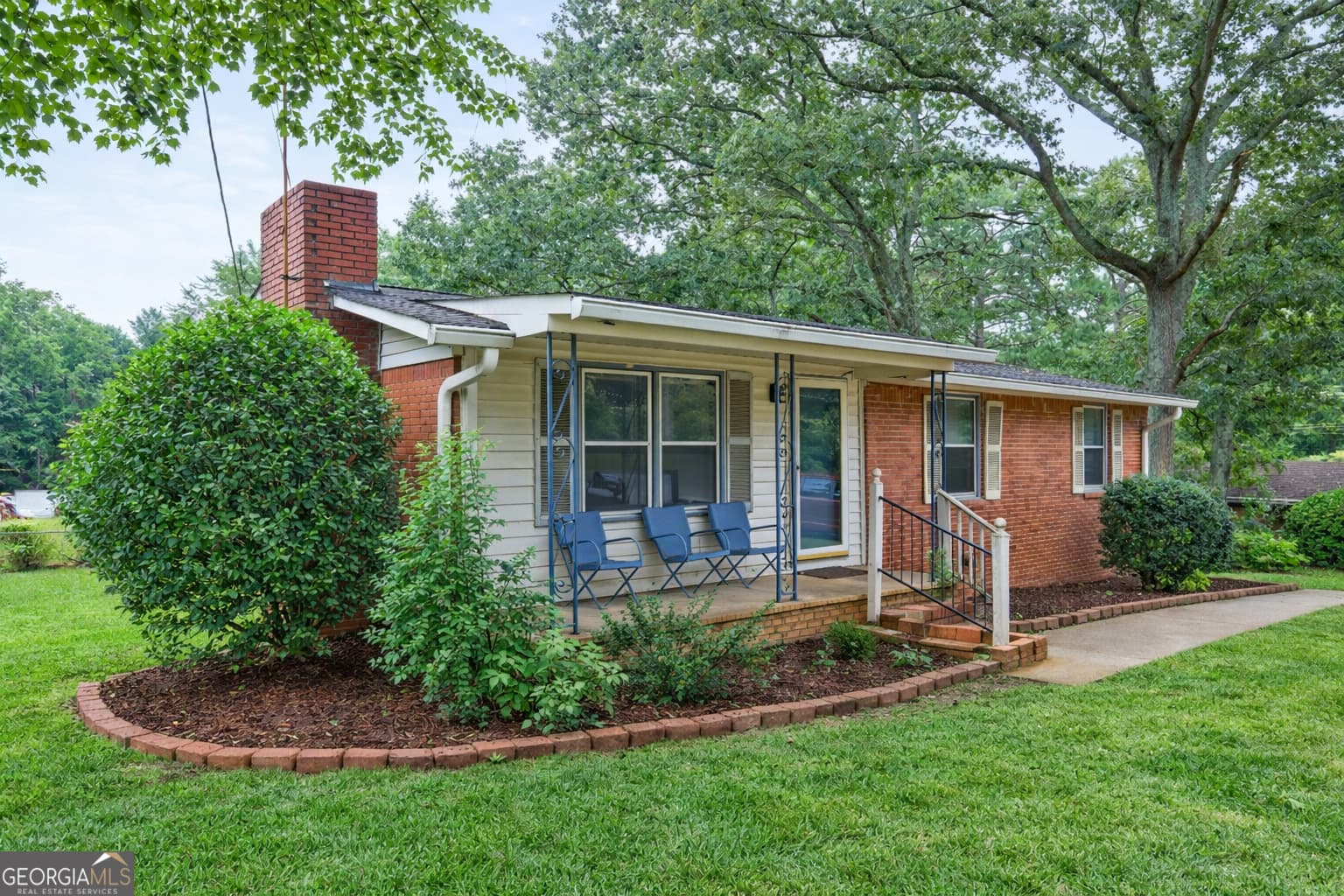 3 bedroom, 1 bathroom, 1,075 sq ft single family residence sold at 5838 Highway 42, Ellenwood, GA 30294