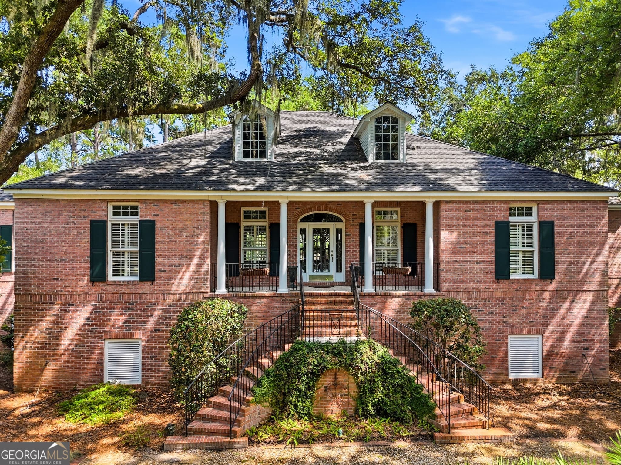 4 bedroom, 4 bathroom, 4,900 sq ft single family residence for sale at 112 Jones Creek Drive, St. Simons, GA 31522