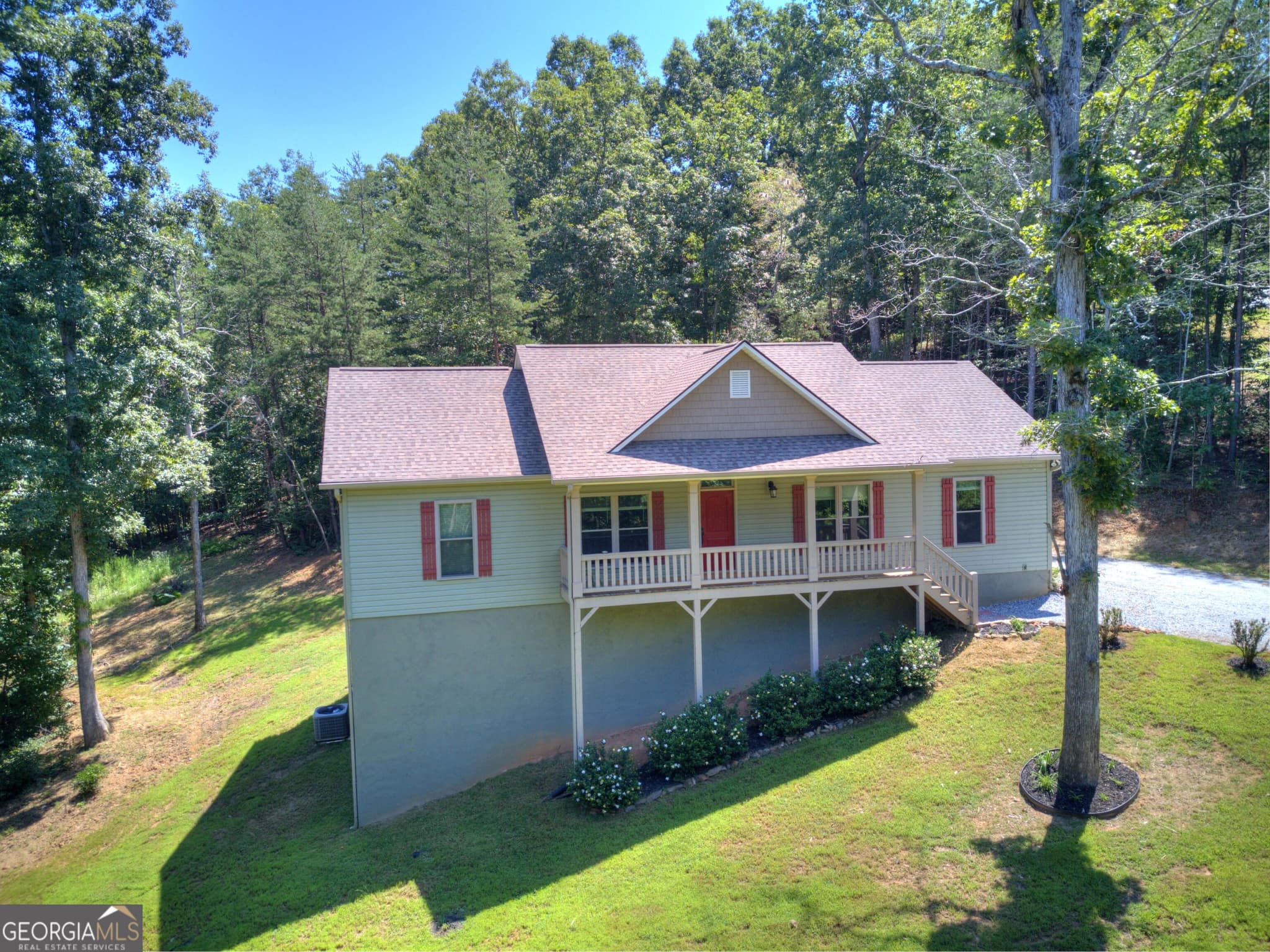 4 bedroom, 2 bathroom, 1,708 sq ft single family residence for sale at 294 Rainbow Circle, Cleveland, GA 30528