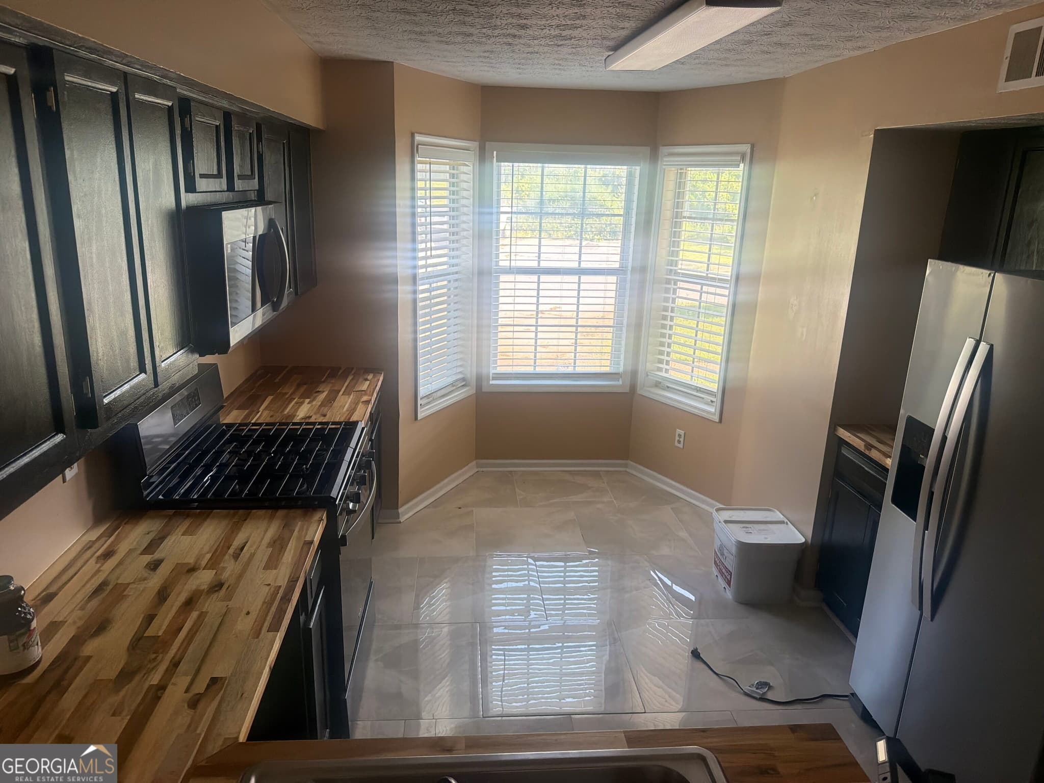 2 bedroom, 2 bathroom, 1,236 sq ft condominium for sale at 9472 Cypress Lane, Jonesboro, GA 30238