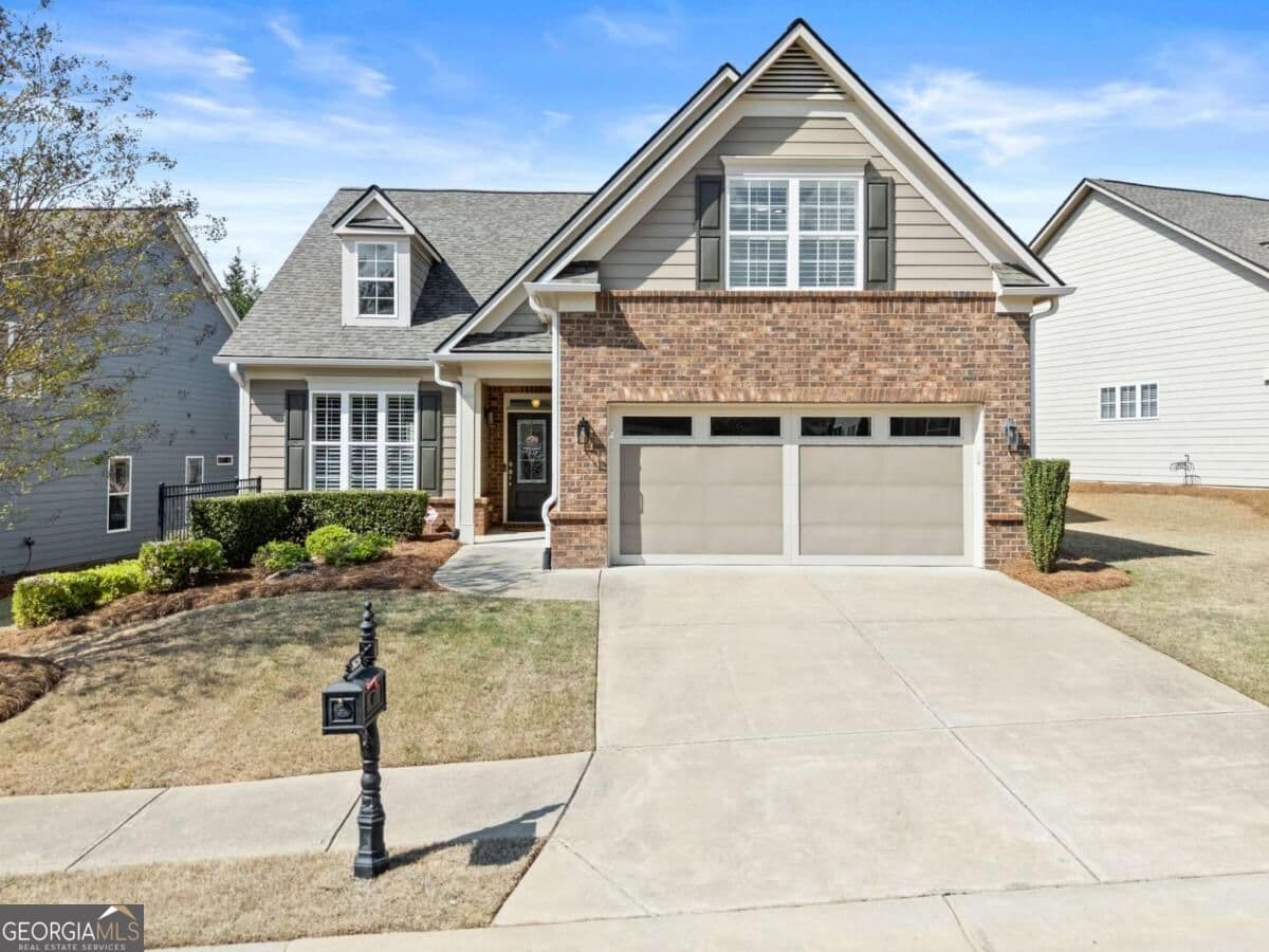 3 bedroom, 2 bathroom, 2,020 sq ft single family residence for sale at 3626 Majestic Oak Drive, Gainesville, GA 30504