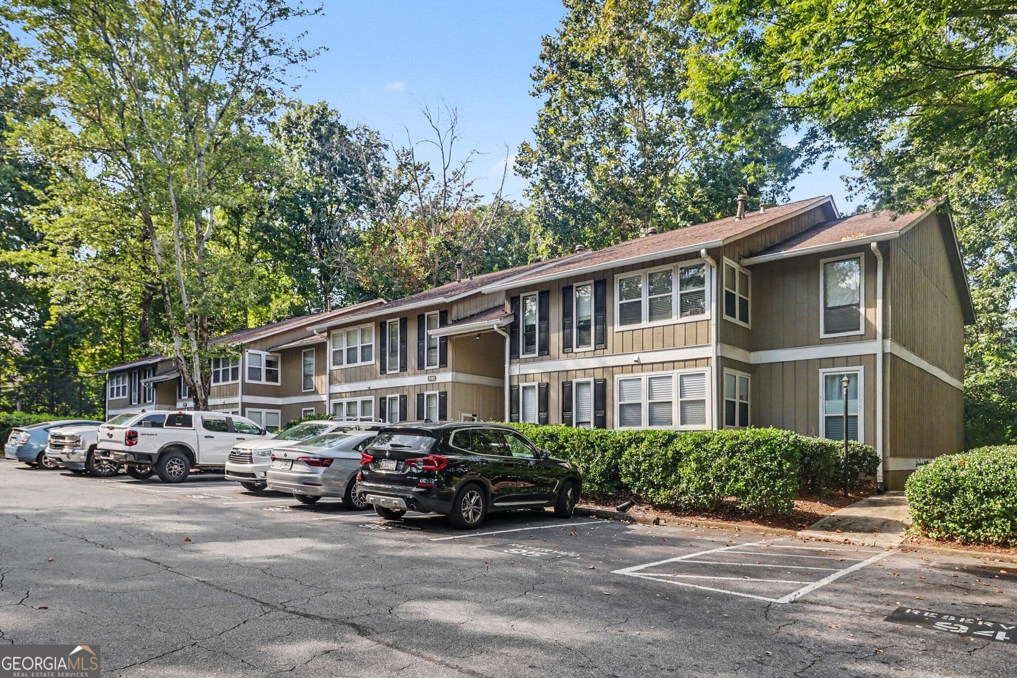 1 bedroom, 1 bathroom, 748 sq ft condominium for sale at 5157 Roswell Road 8, Sandy Springs, GA 30342