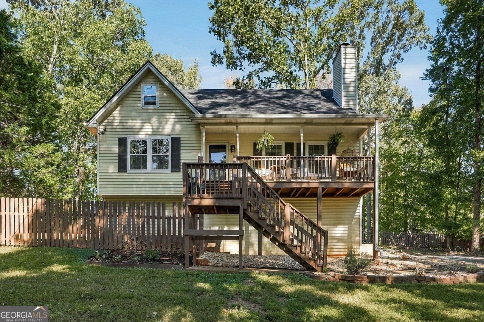 4 bedroom, 2 bathroom, 1,972 sq ft single family residence for sale at 3021 Mills Ridge Drive, Canton, GA 30114