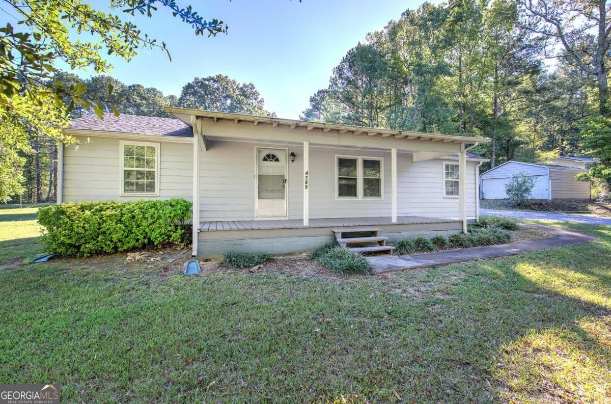 2 bedroom, 1.5 bathroom, 940 sq ft single family residence for sale at 4789 Rockmart Road, Silver Creek, GA 30173