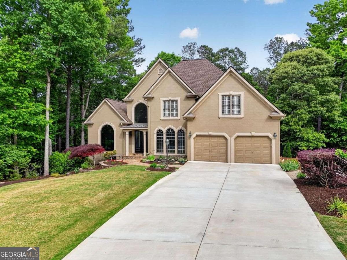 6 bedroom, 4.5 bathroom, 4,856 sq ft single family residence sold at 640 Goldpoint Trace, Woodstock, GA 30189
