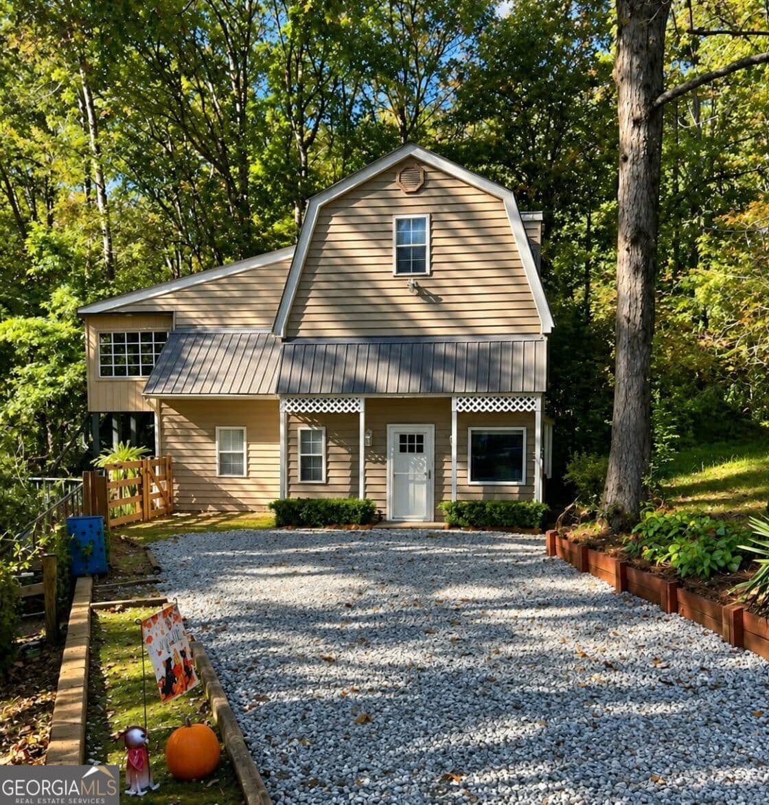 4 bedroom, 2 bathroom, 2,196 sq ft single family residence for sale at 755 Beaver Lake Drive, Clarkesville, GA 30523
